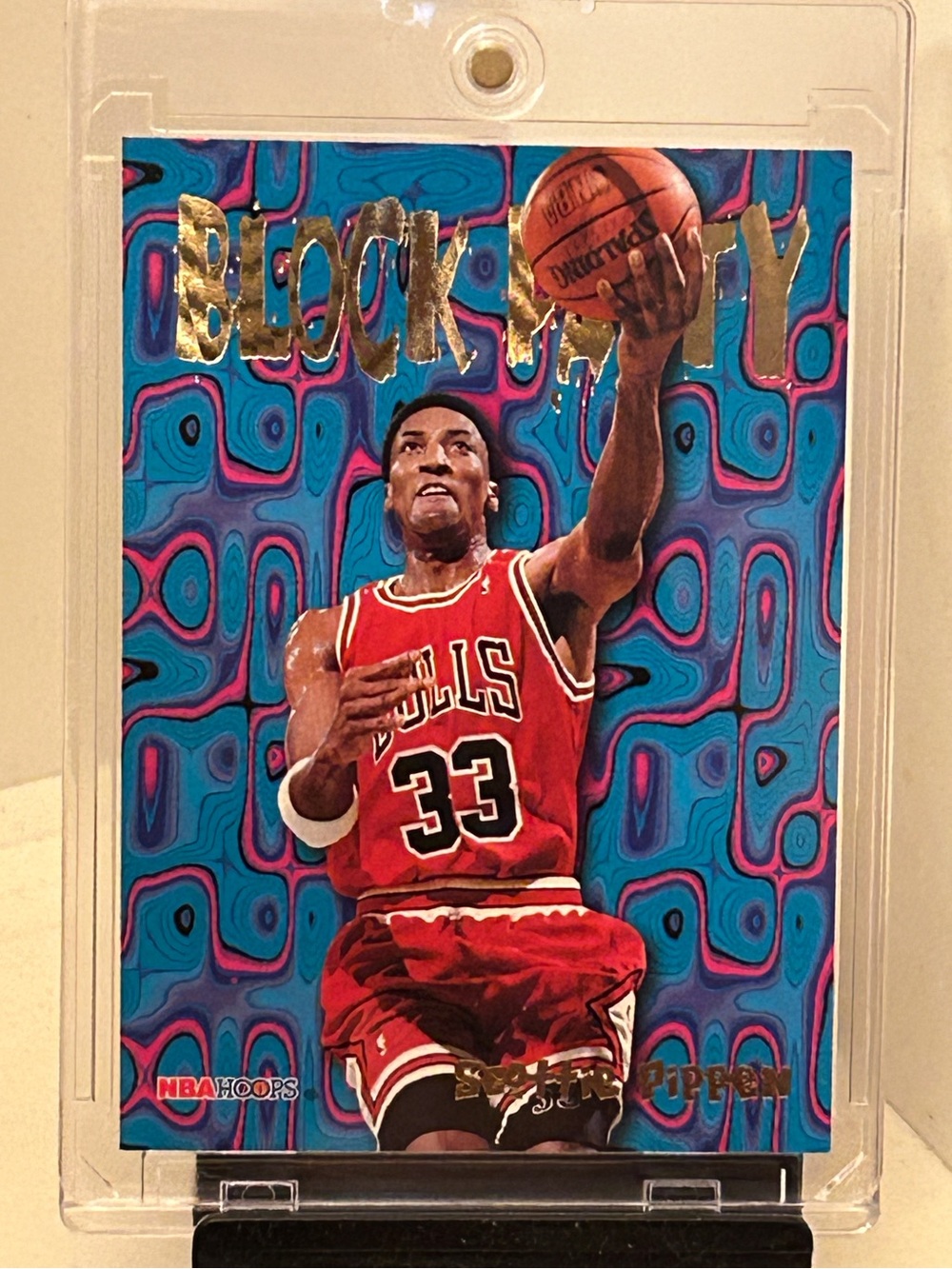 Scottie Pippen 1995-96 Hoops Basketball-Block party